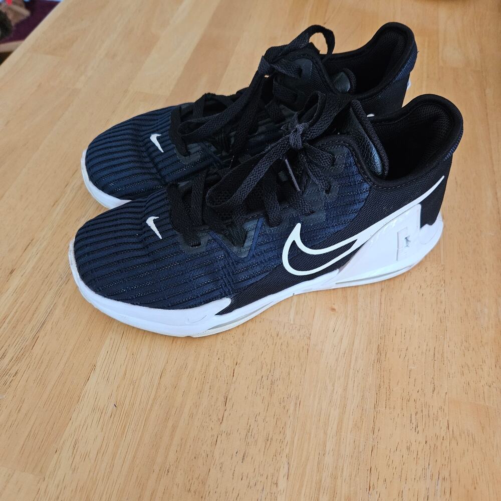Nike Kids' LeBron Witness VI GS Basketball Shoes DD0423-002 Size 6Y Navy/Black